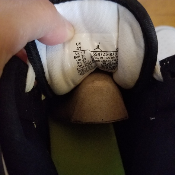 SOLD⚡Brand new Air Jordan 1 Mid GS Notebook in 4Y/5.5W - Picture 4 of 5